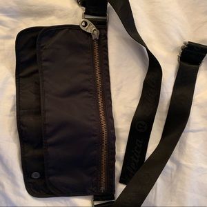 Lululemon waist pack